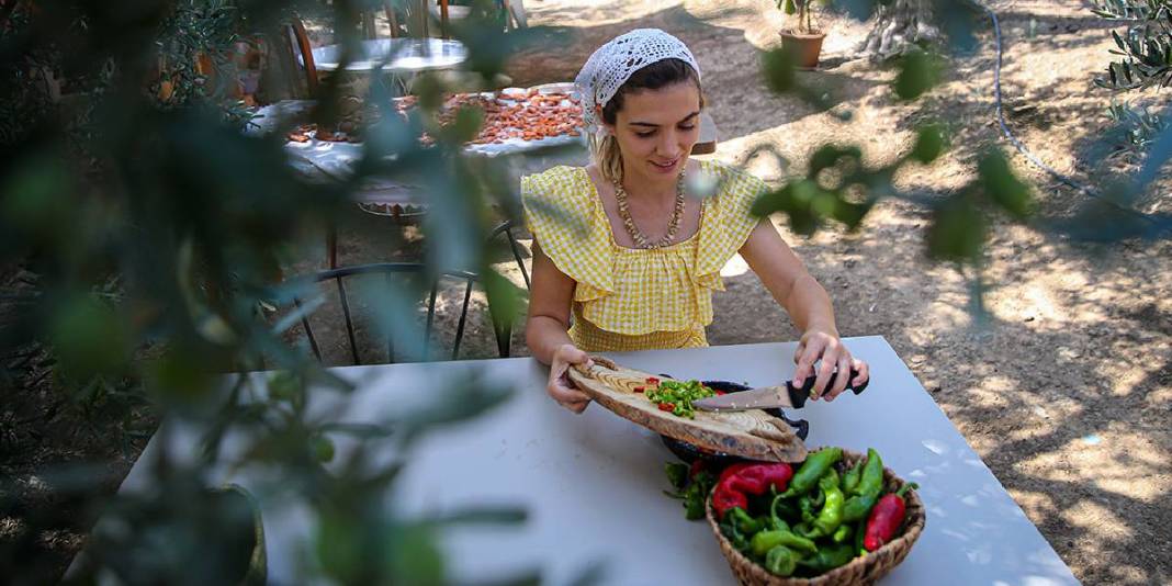 Eşiyle birlikte “Herkese olağanüstü” gelen işi yapıyor! Doğal ve katkısız üretim: Genç yaşta üretiyor, tüm Türkiye’ye satıyorlar 6